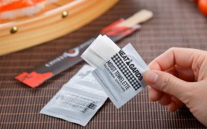 اختيار المورد الأمثل للمناديل المبللة الصينية الرائدة بناءً على معايير GB/T وISO وFDA المعتمدة دولياً